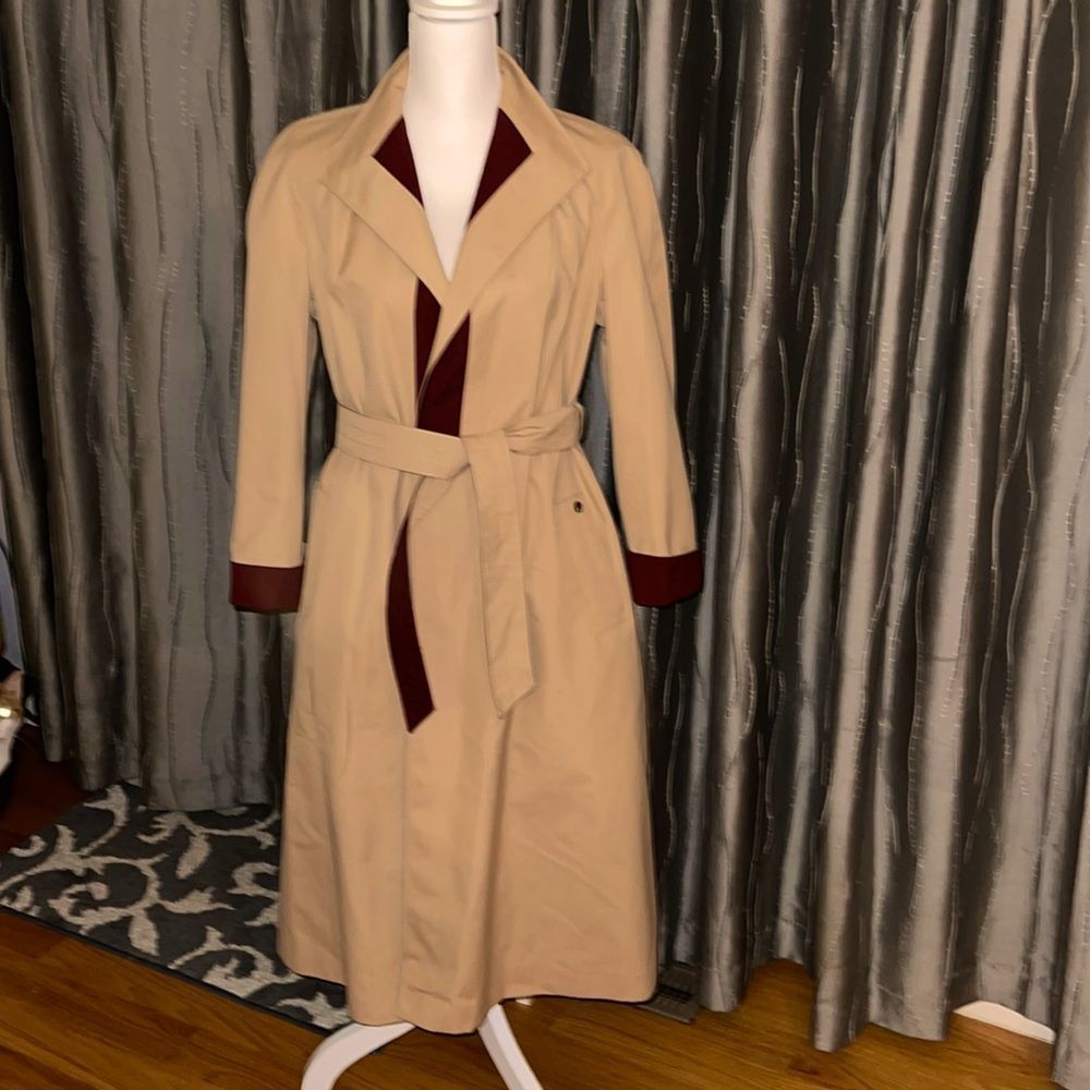Etienne Aigner Vintage Trench Coat. Size 8. Burgundy & Khaki.​